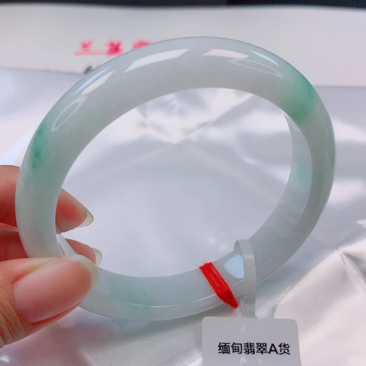 翡翠未镶嵌手镯61圈