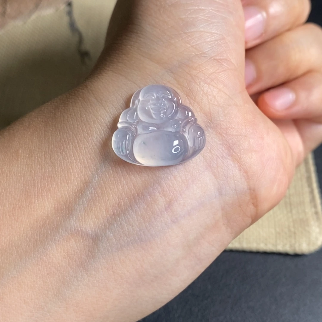 翡翠未镶嵌颈饰佛公