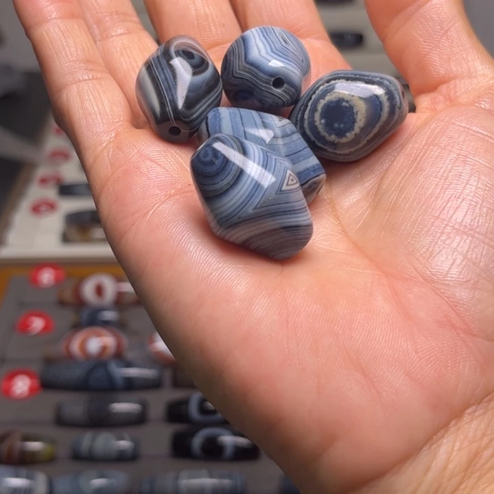 阿***具玛瑙/玉髓颈饰未镶嵌