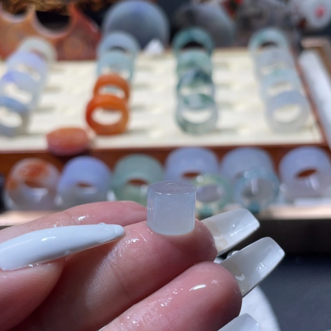 【闪购商品】未镶嵌定制翡翠赚****财天然翡翠