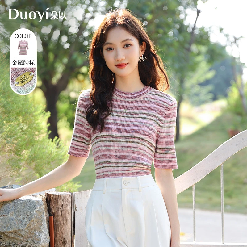 朵以2025春季新款时尚减龄彩虹条纹圆领修身短款针织衫40VC542008