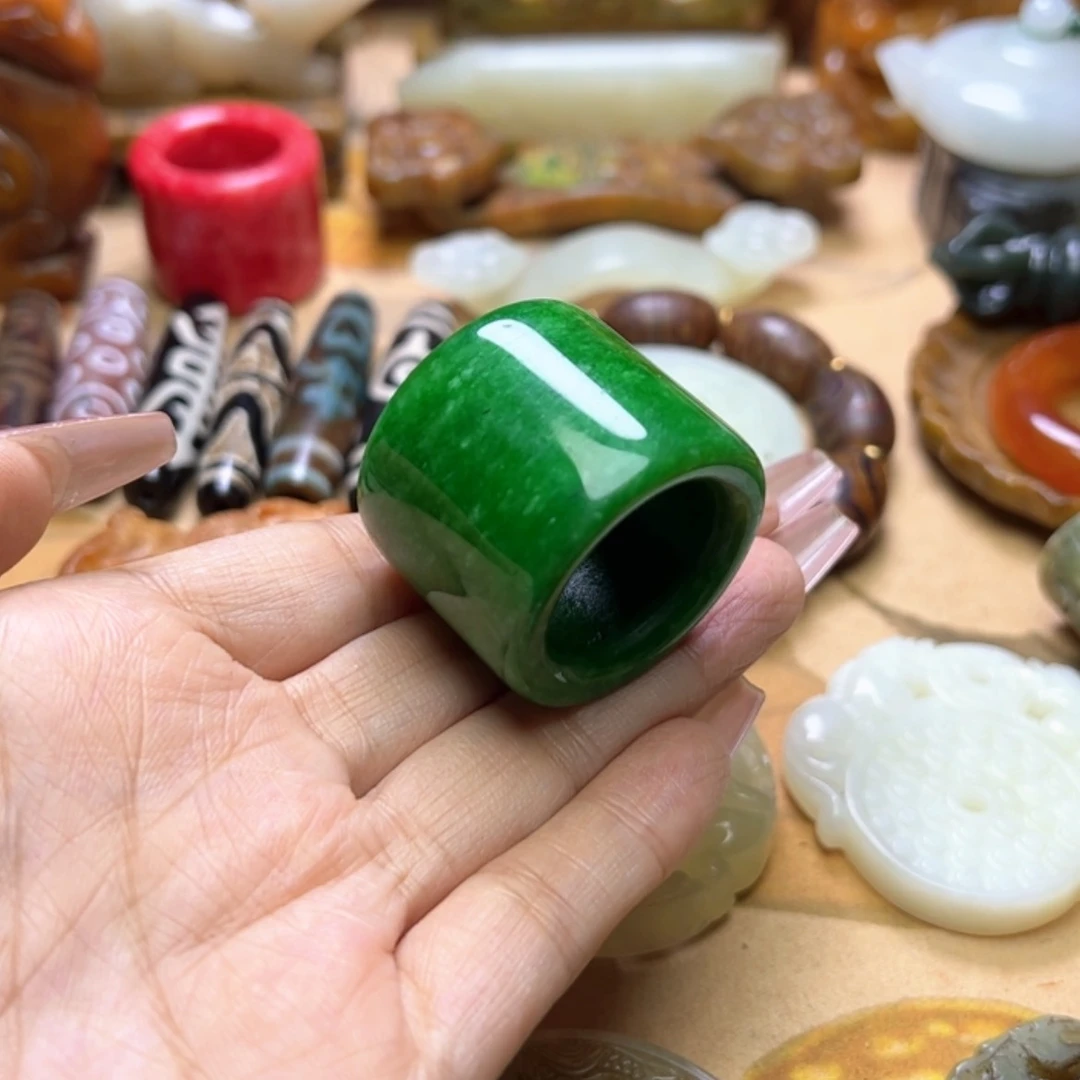 【闪购商品】蛇纹石玉颈饰未镶嵌