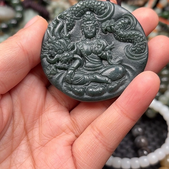 和田玉未镶嵌颈饰