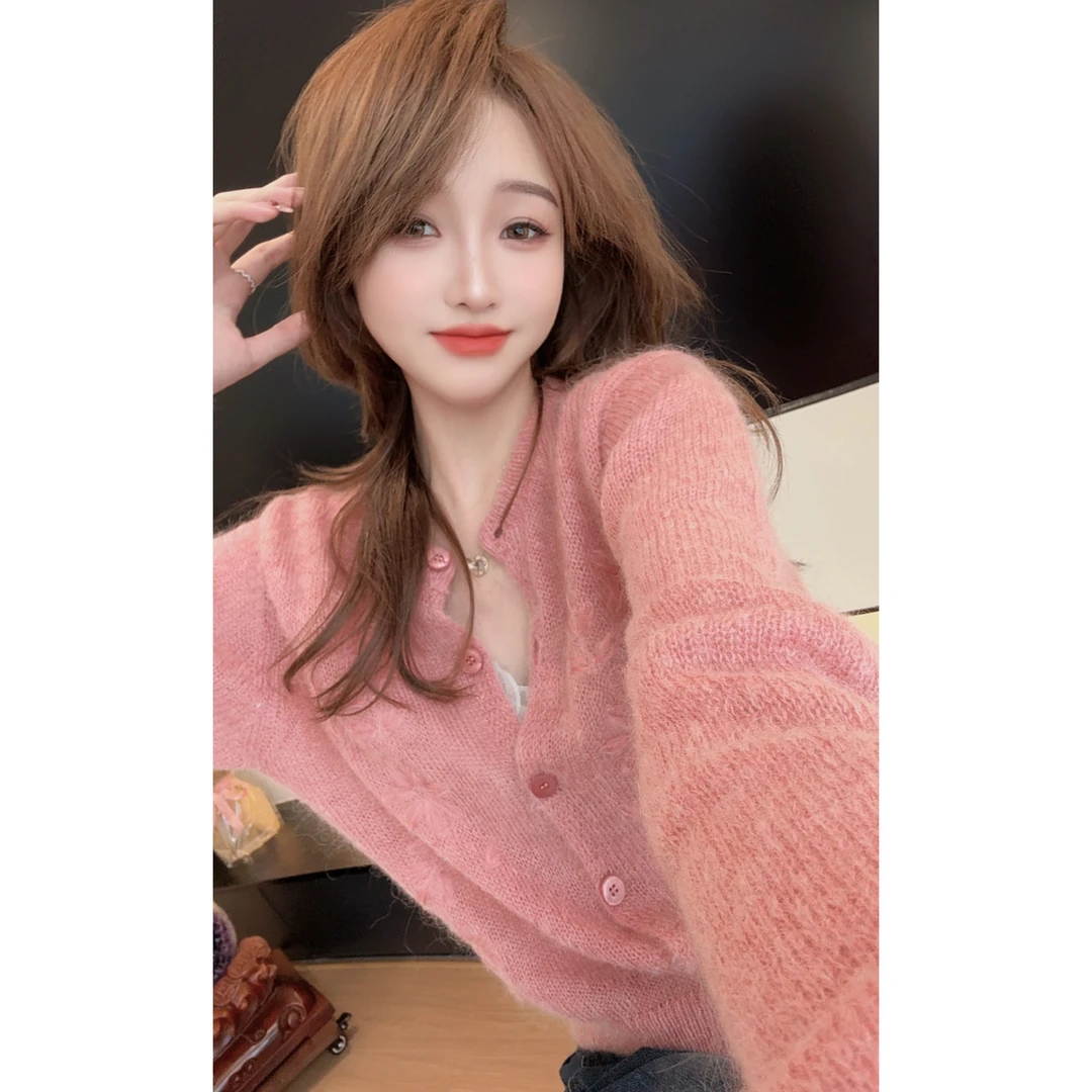 【陈陈私服】氛围感软糯毛衣设计感勾花长袖针织衫25091313