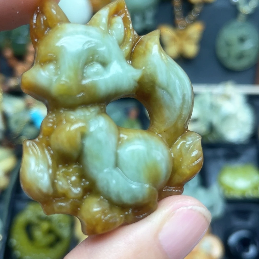 未镶嵌蛇纹石玉颈饰