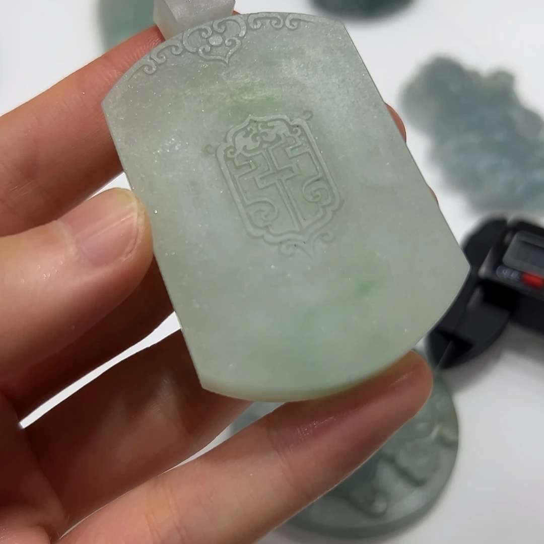 未镶嵌定制翡翠挂件