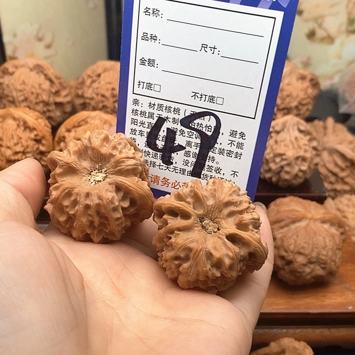 桃核吊坠龙门涧40尺