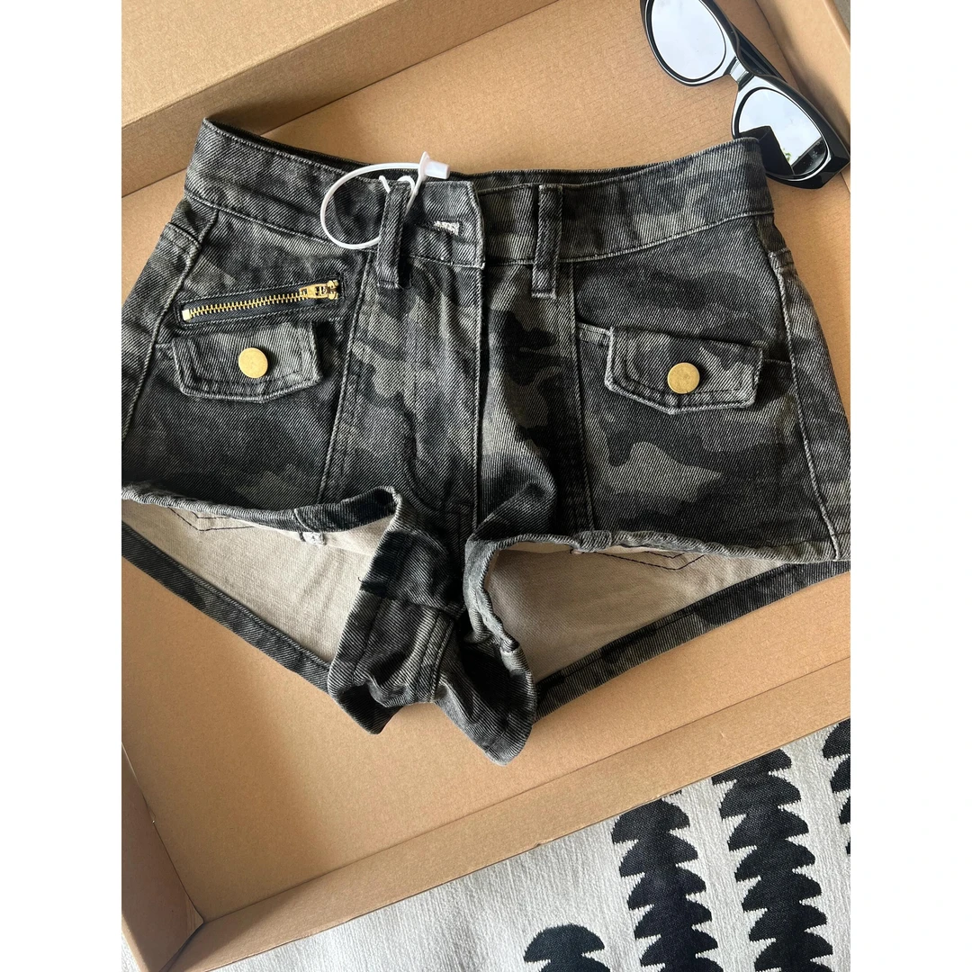 美式复古迷彩牛仔短裤女夏季2025新款高街高腰显瘦设计工装热短裤