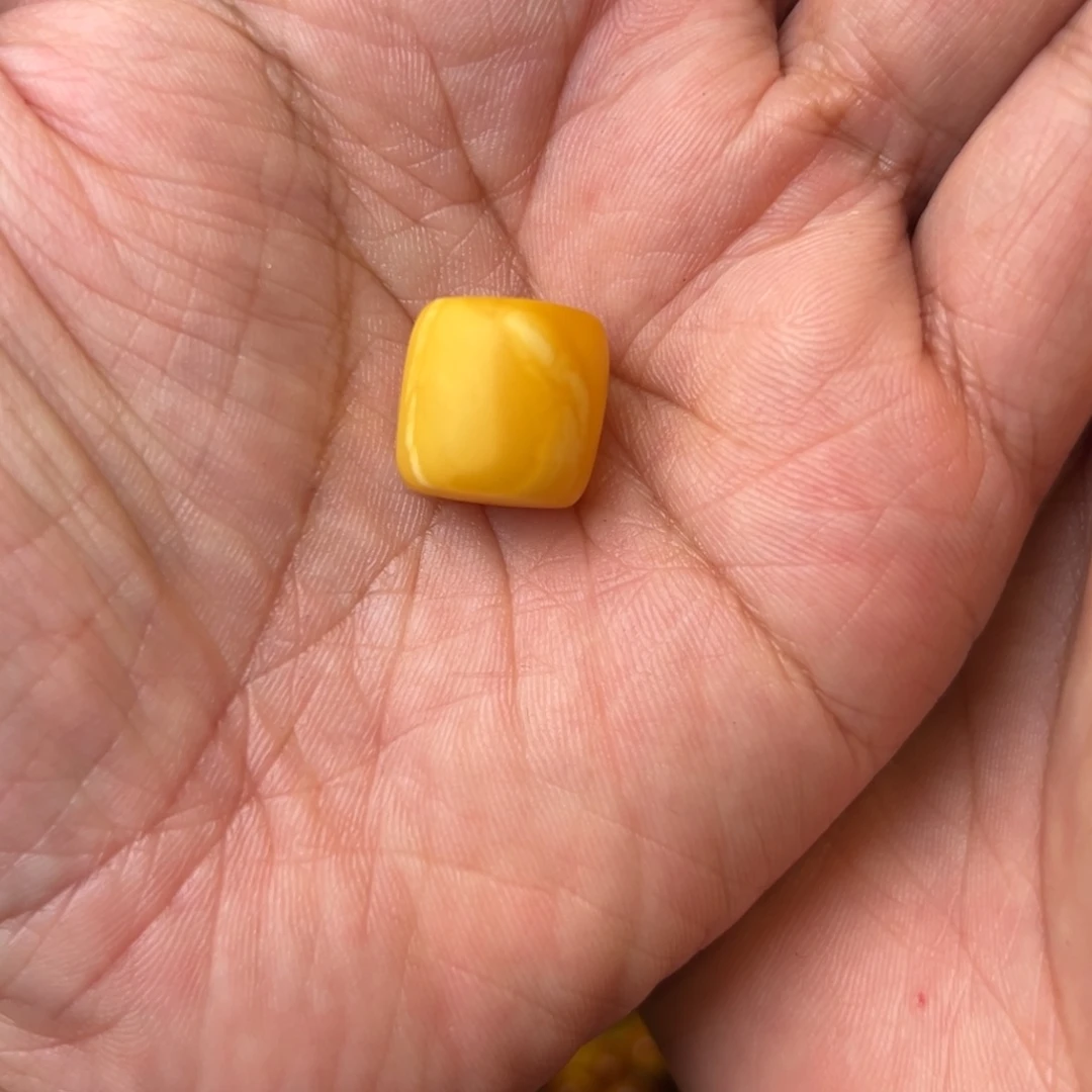 蜜蜡未镶嵌吊坠(不含链)