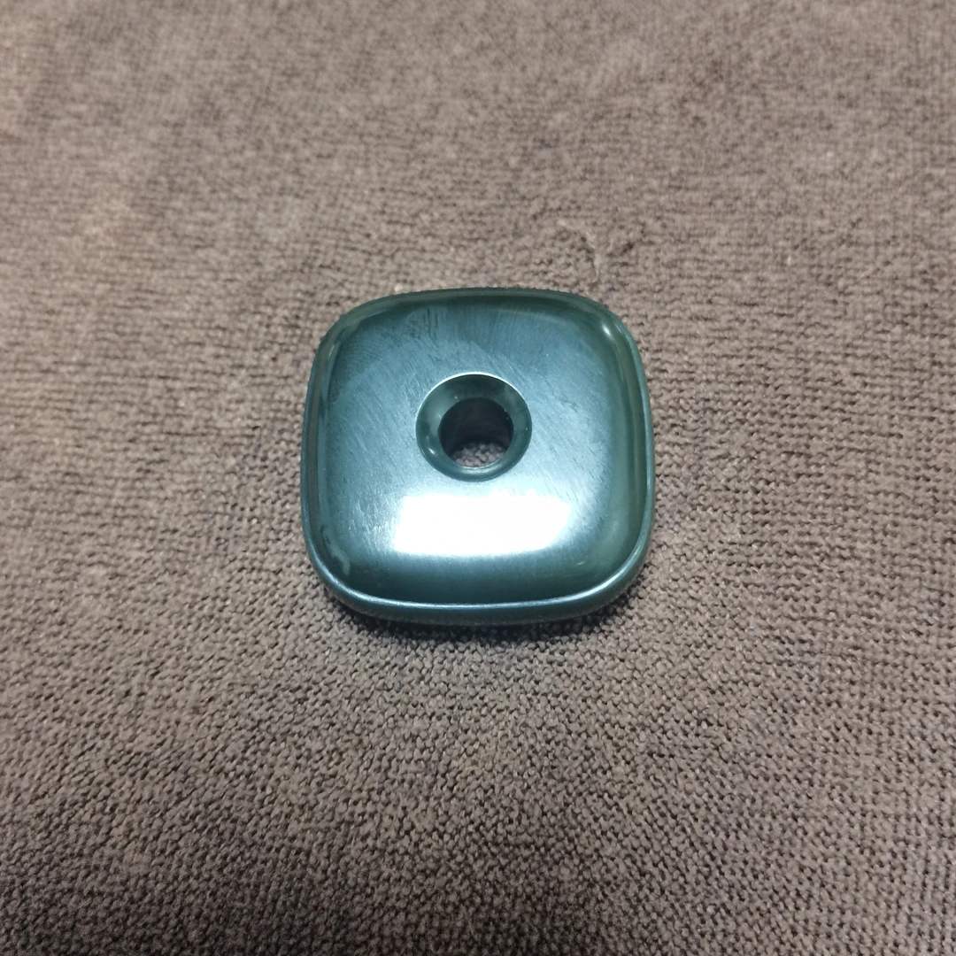 和田玉方扣一细料油油的挂件