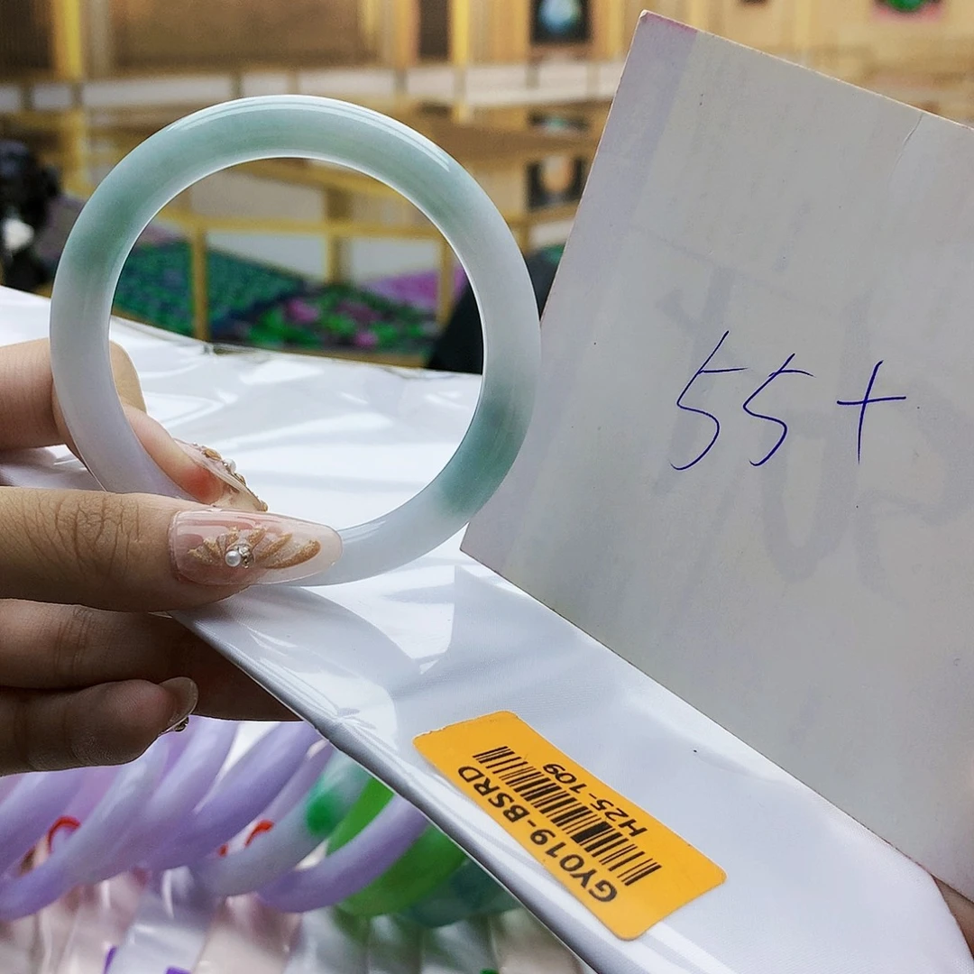 翡翠未镶嵌手镯bbb