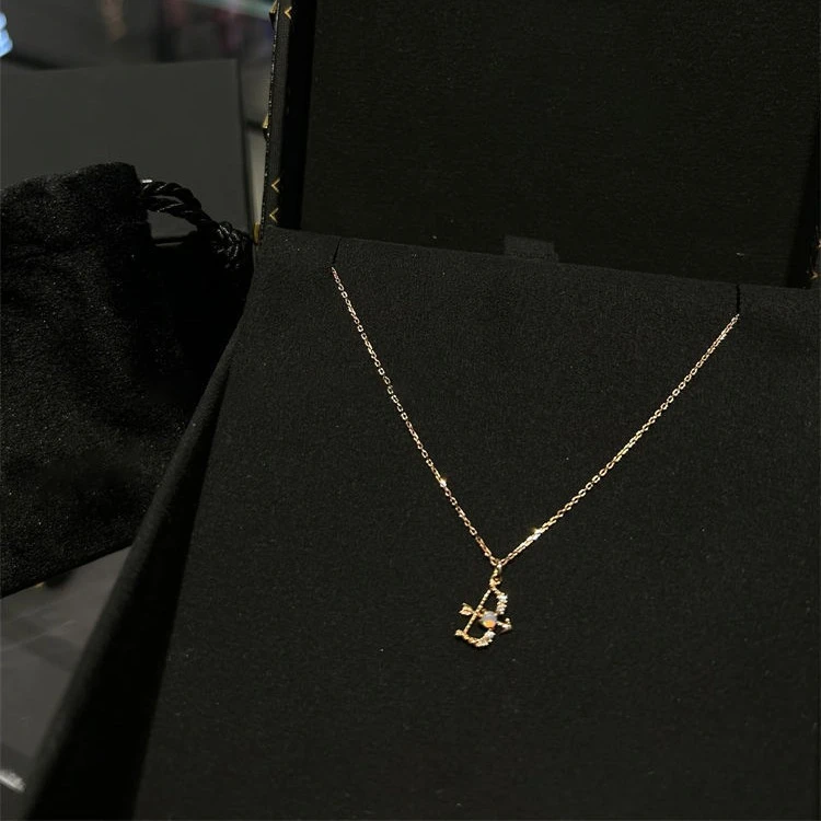 合金吊坠 轻奢高级感箭头心动天使项链女百搭清冷感吊坠小众简约