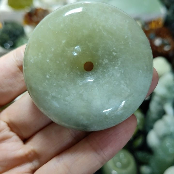 岫玉未镶嵌平安扣