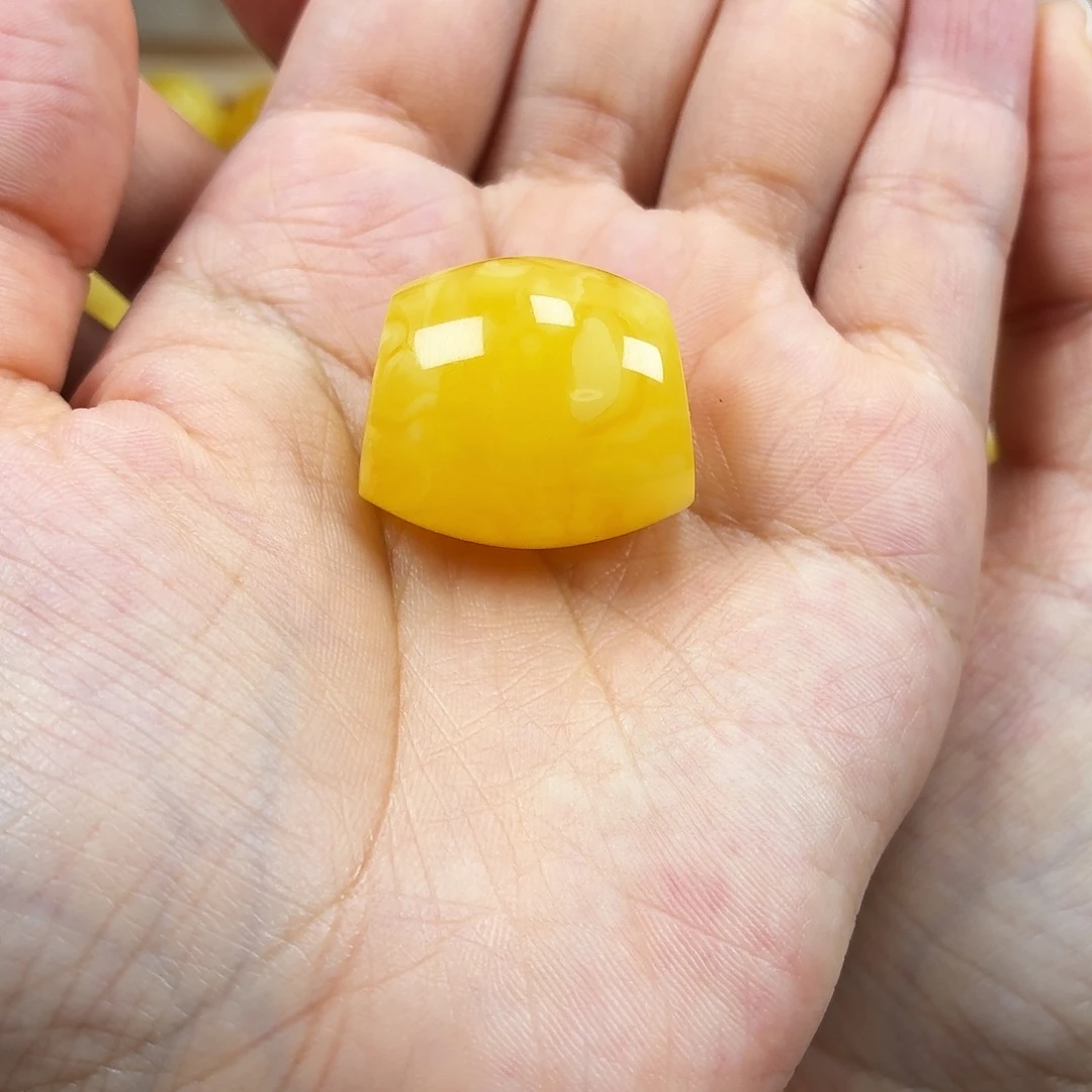 蜜蜡未镶嵌颈饰焦皮妖花马蹄