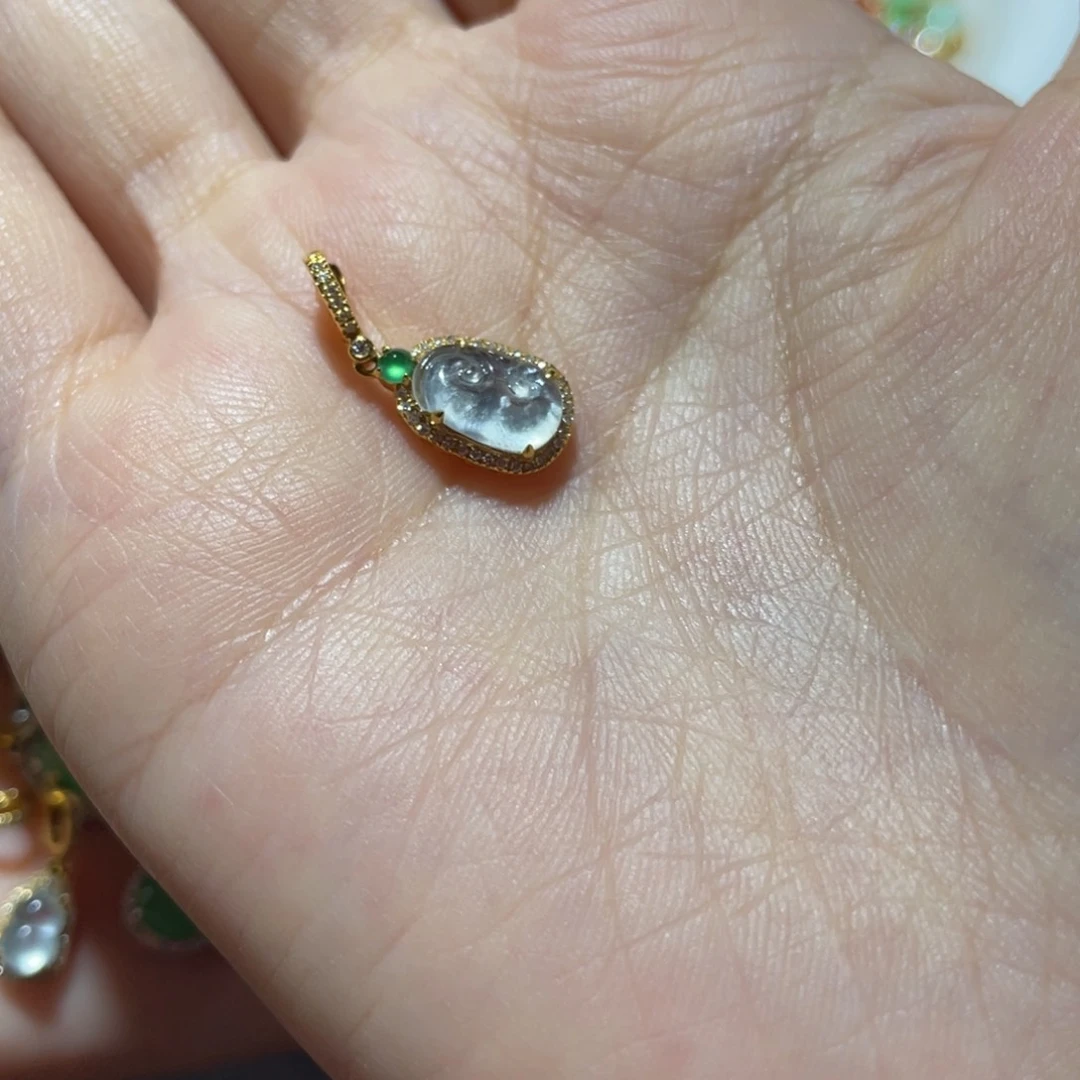 翡翠18K金镶嵌颈饰用****8