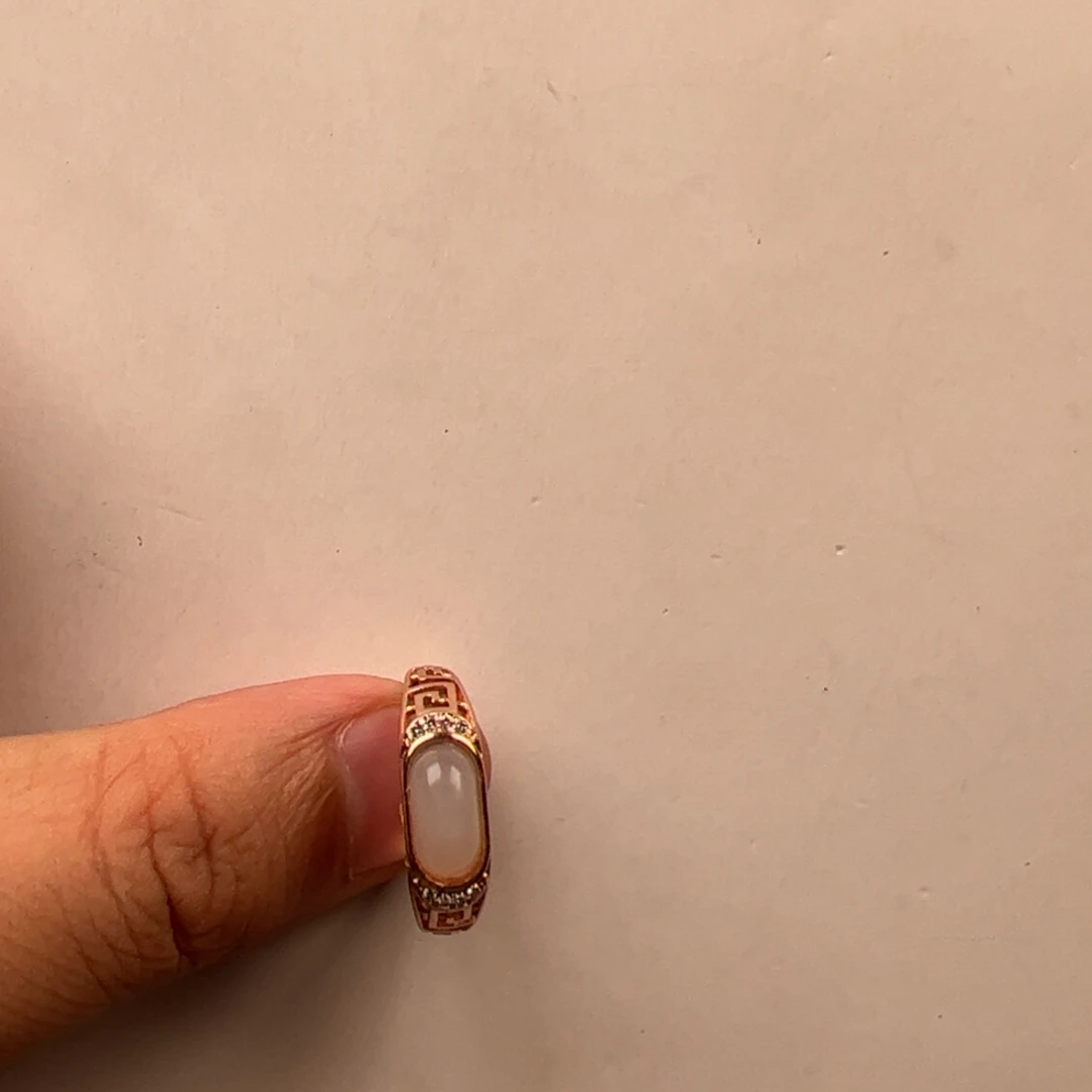 G***脸和田玉未镶嵌颈饰