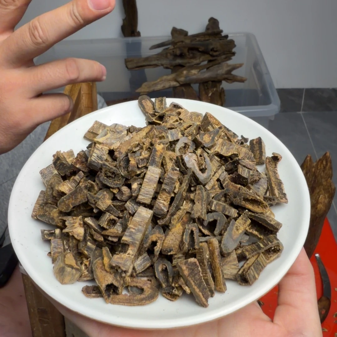 沉香沉香碎屑乌身园叶块料105克