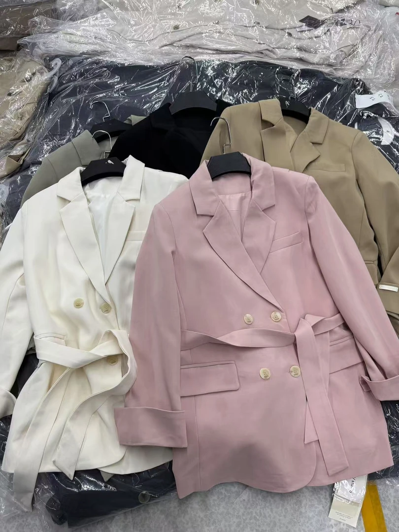 24611翻领腰带西服