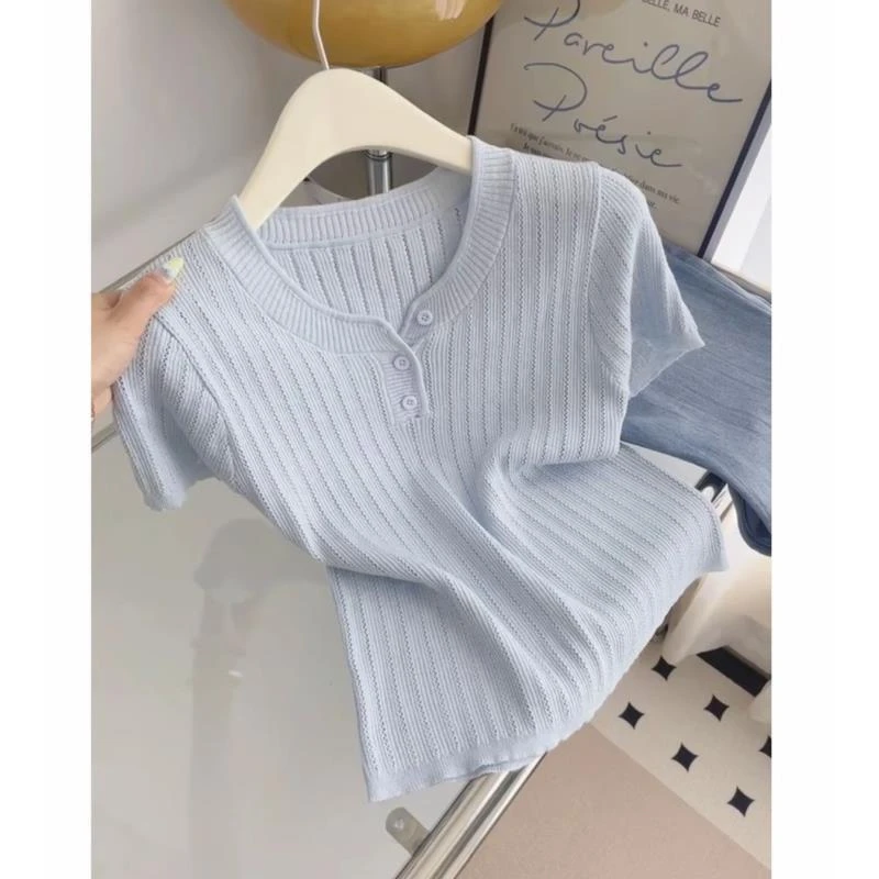 冰蓝色温柔气质针织短袖t恤女夏季新款设计感圆领正肩显瘦上衣