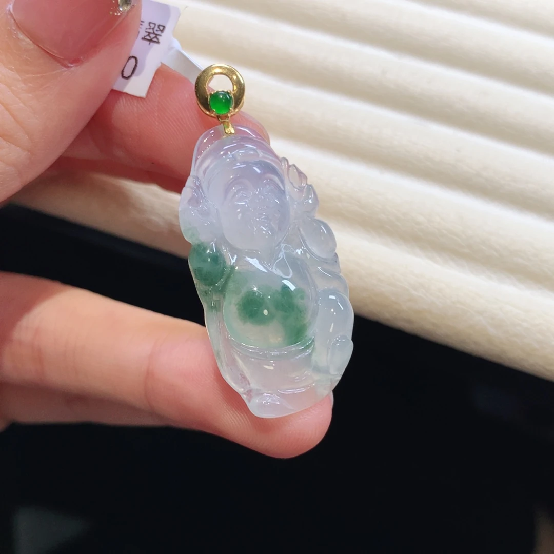 翡翠18K金镶嵌颈饰财神