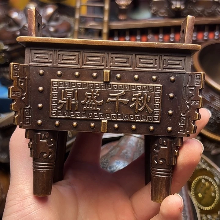 精美铜器批发档口