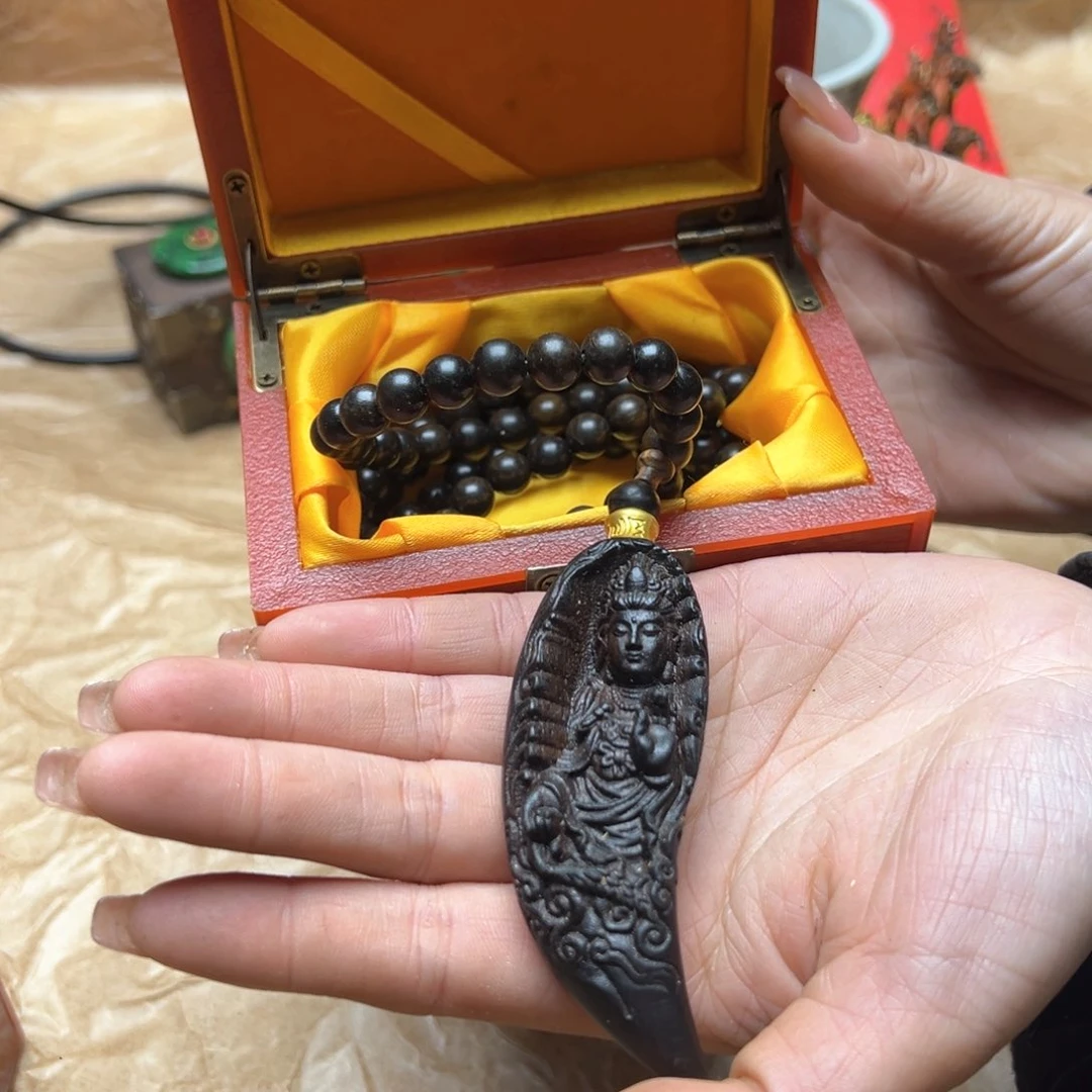 大叶紫檀（黑酸枝木类）