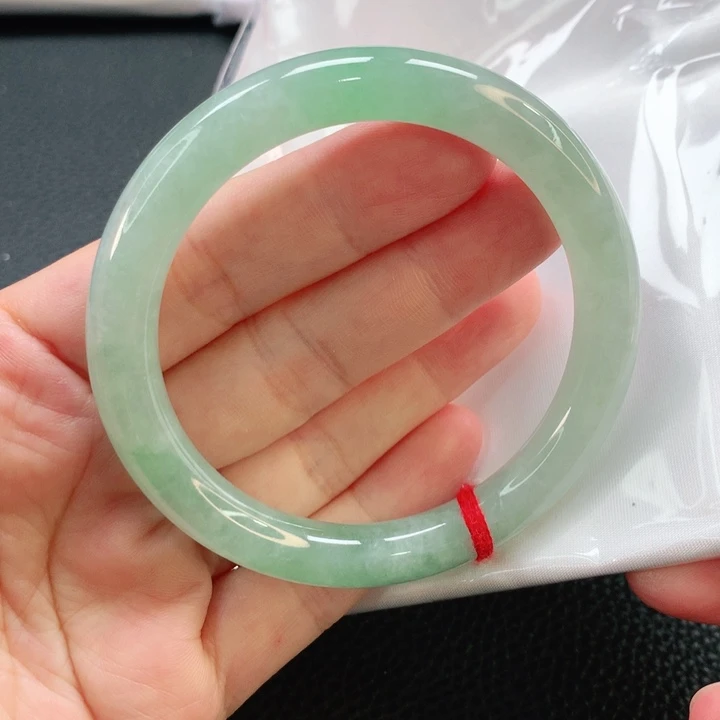 翡翠手镯未镶嵌57圆