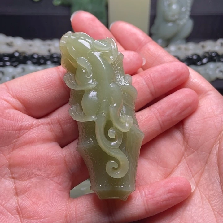 颈饰未镶嵌和田玉