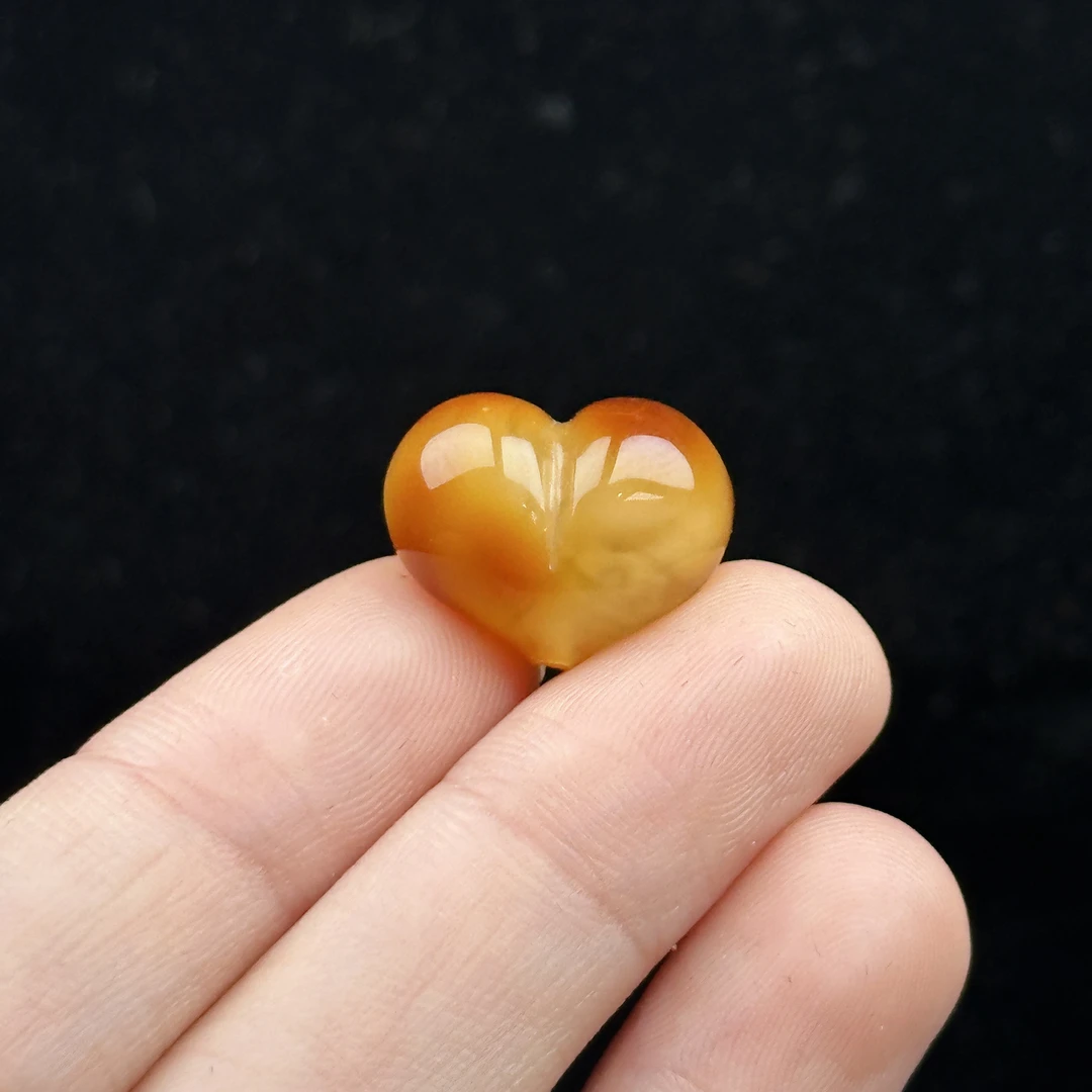 K7890天然原矿蜜蜡 爱心 17.2*12.4mm支持复检假一罚十