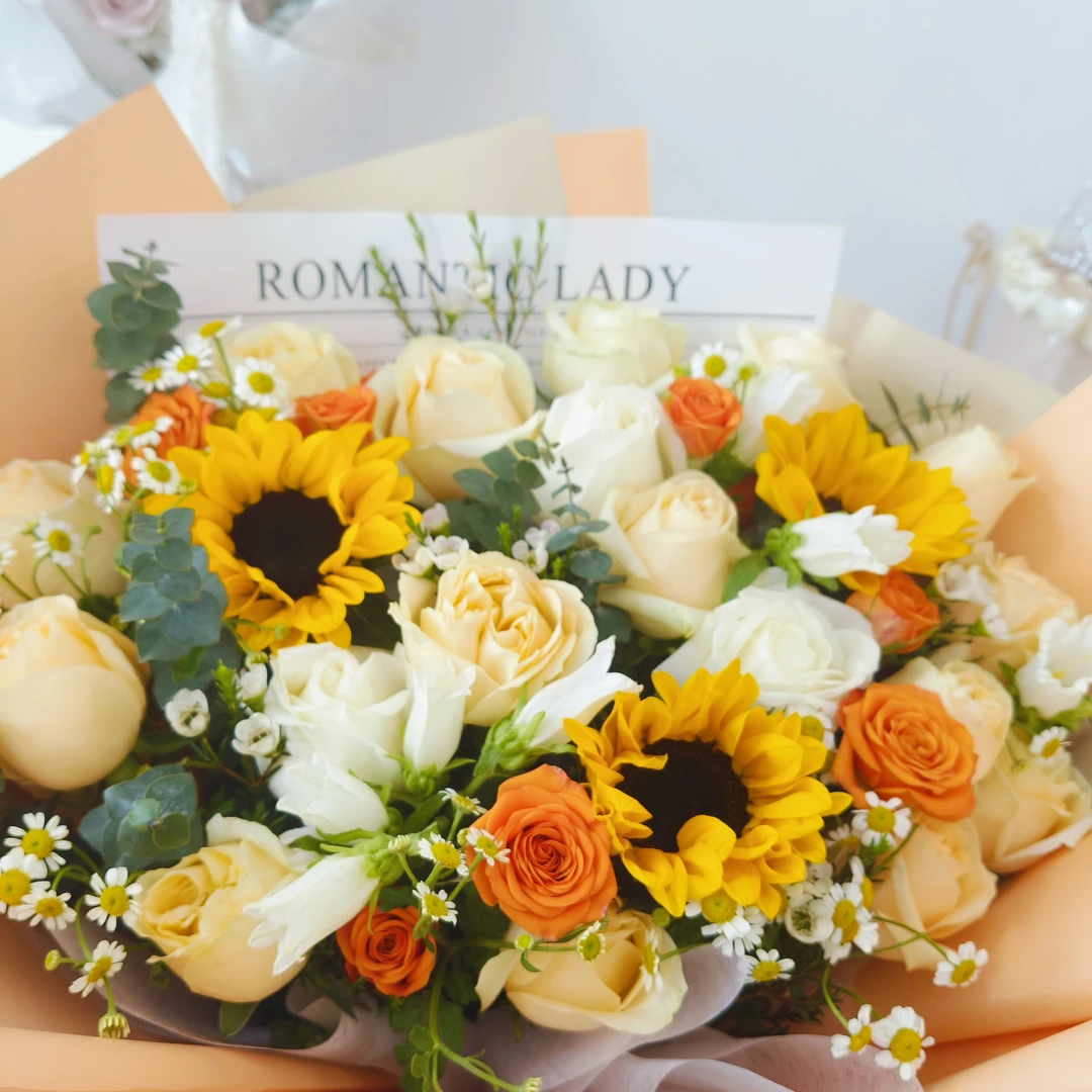 【感恩有您】3枝向日葵15枝香槟玫瑰高考花束鲜花送高考生送考礼物高考鲜花店送