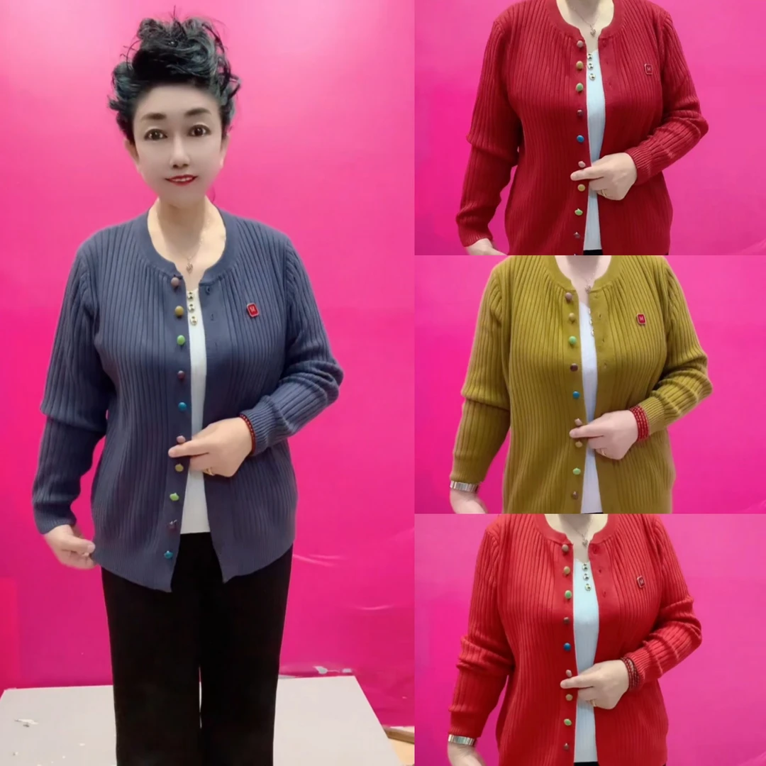 中老年针织彩扣女士开衫妈妈衫
