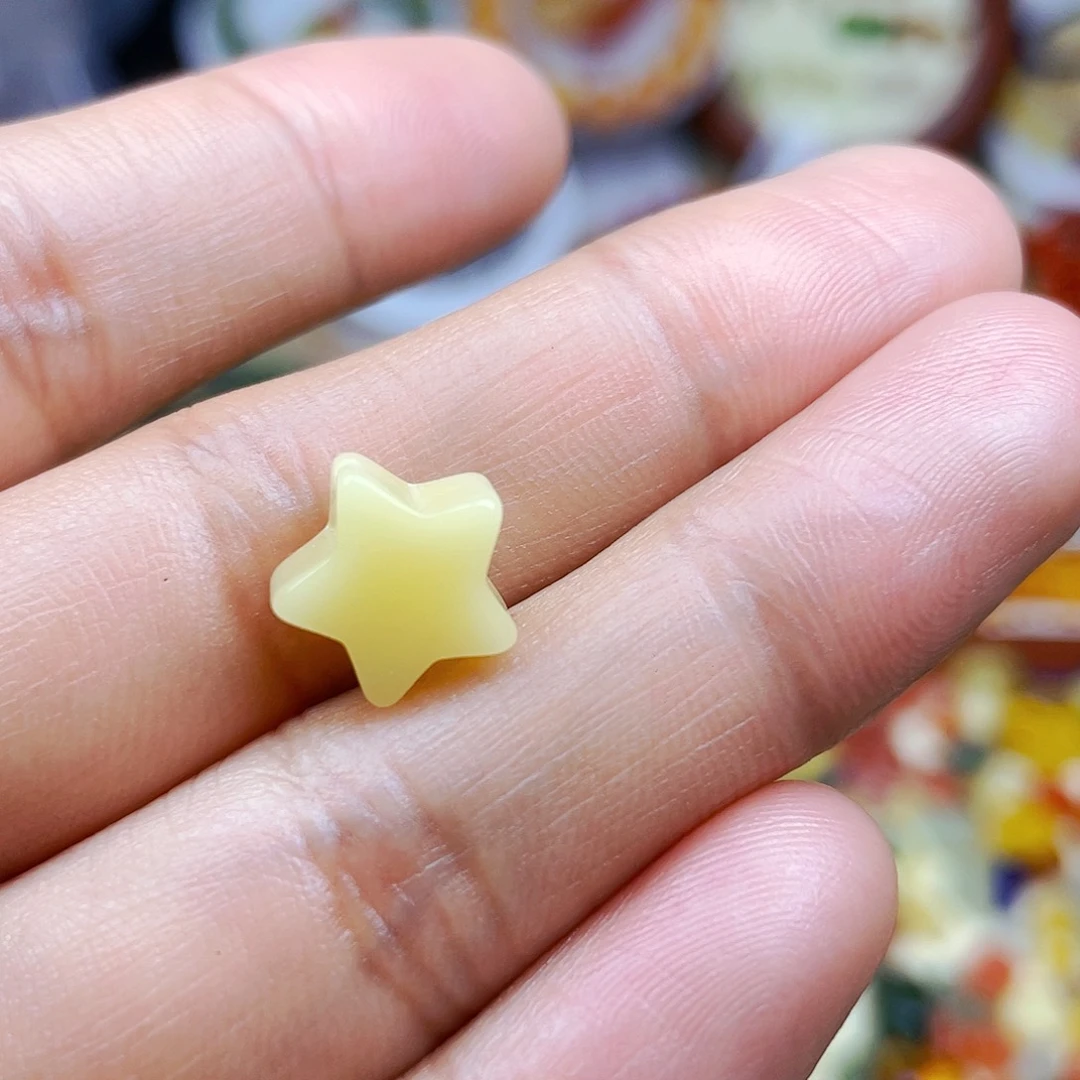 琥珀裸石未镶嵌订制