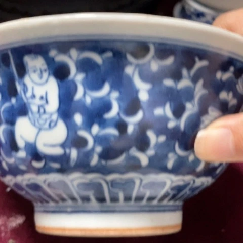 粉彩手把件鼻烟壶