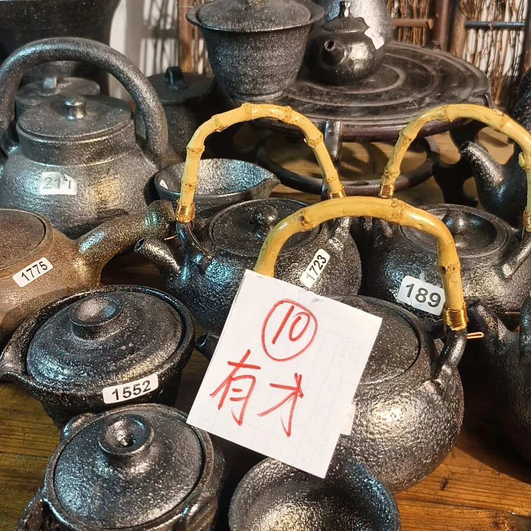 有***哥泥塑荥经黑砂茶器鑫山烧