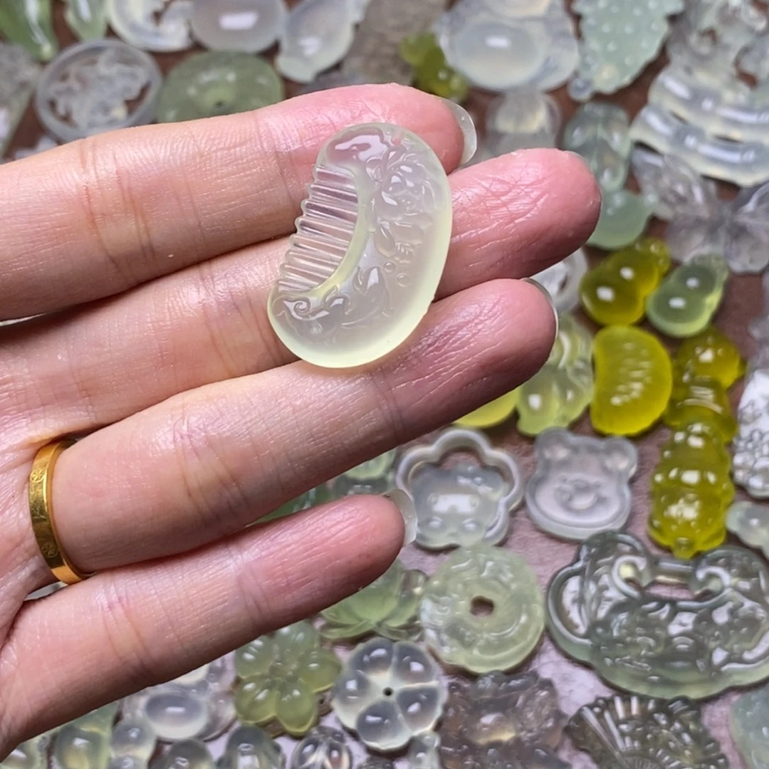 蛇纹石玉合金项链