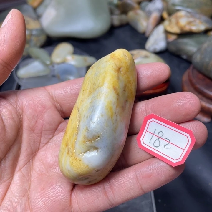 颈饰未镶嵌和田玉182