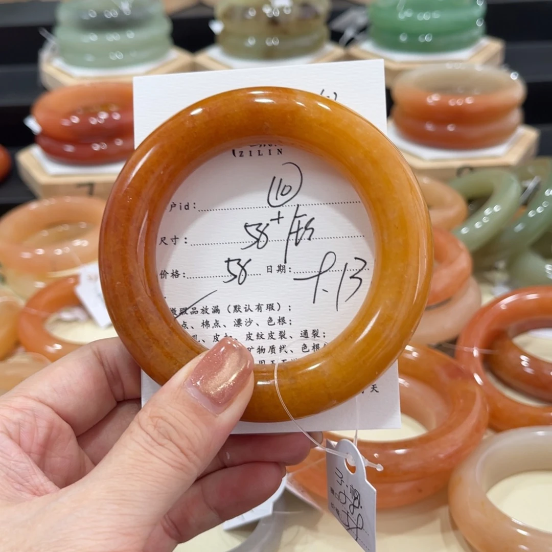 未镶嵌手镯石英质玉