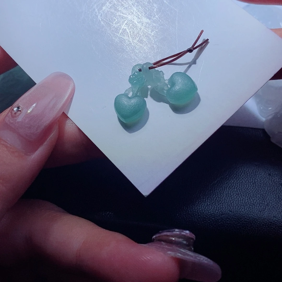 定制翡翠未镶嵌配耳线