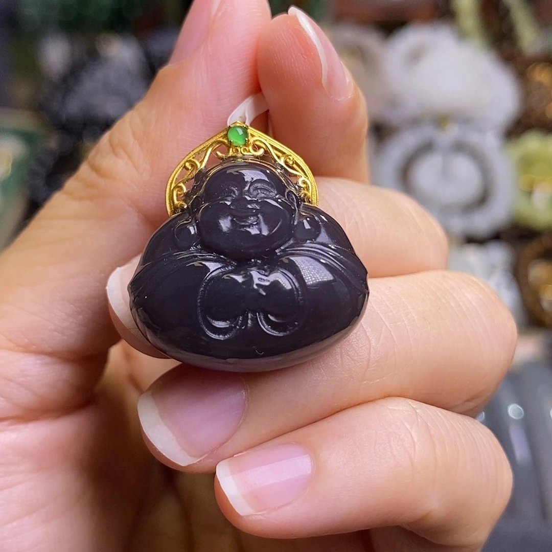 和田玉未镶嵌颈饰浓烟紫脂膏抱抱佛18.K金