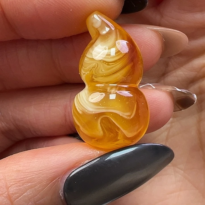 蜜蜡未镶嵌珠宝奇石