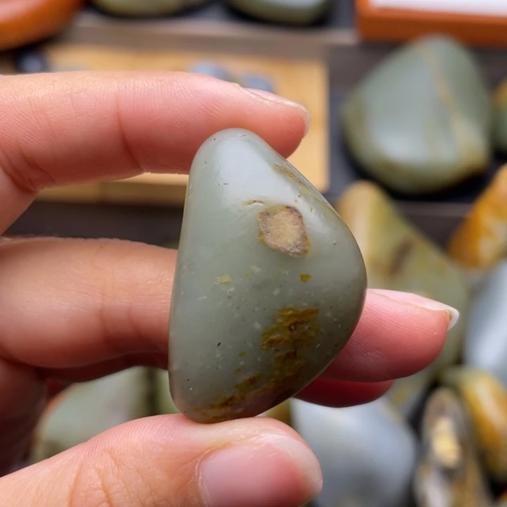 和田玉未镶嵌颈饰9