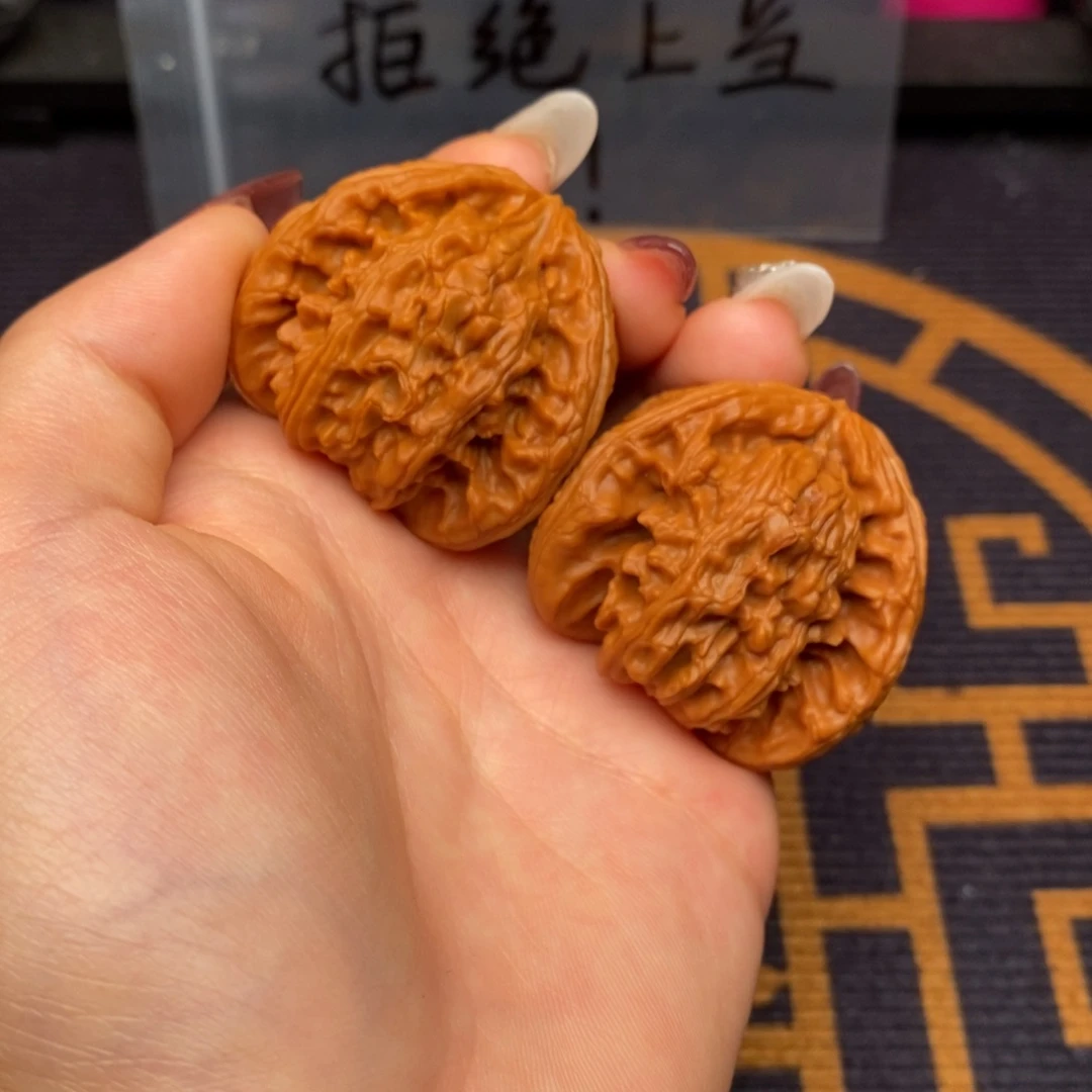文玩核桃吊坠一****州白狮子