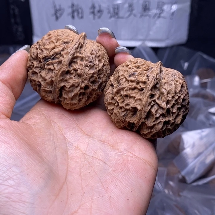 文玩核桃把件云南野生铁核桃101号46mm