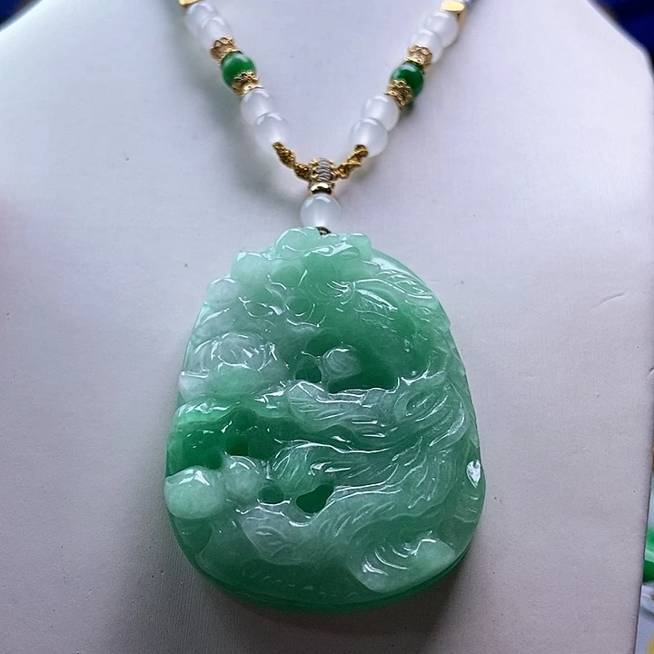 吊坠(赠链)未镶嵌翡翠