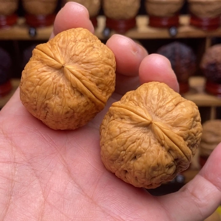 文玩核桃吊坠平头蟾54