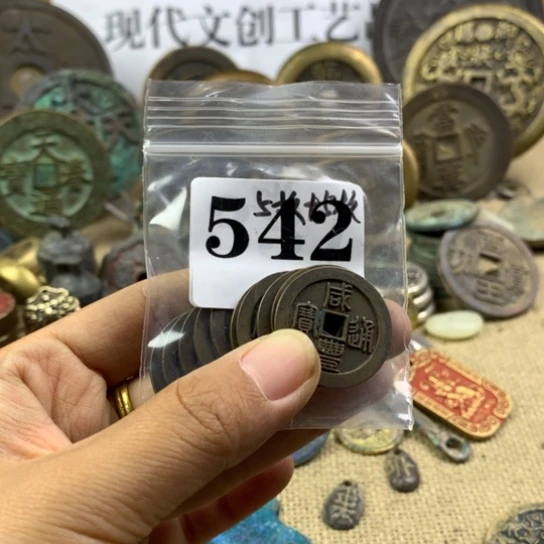 李***o铜现代文创工艺品