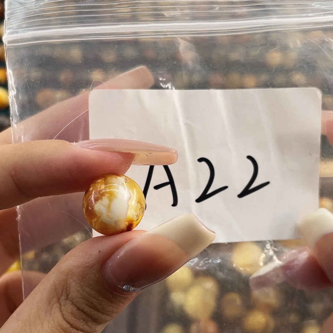 琥珀未镶嵌裸石13.4福利