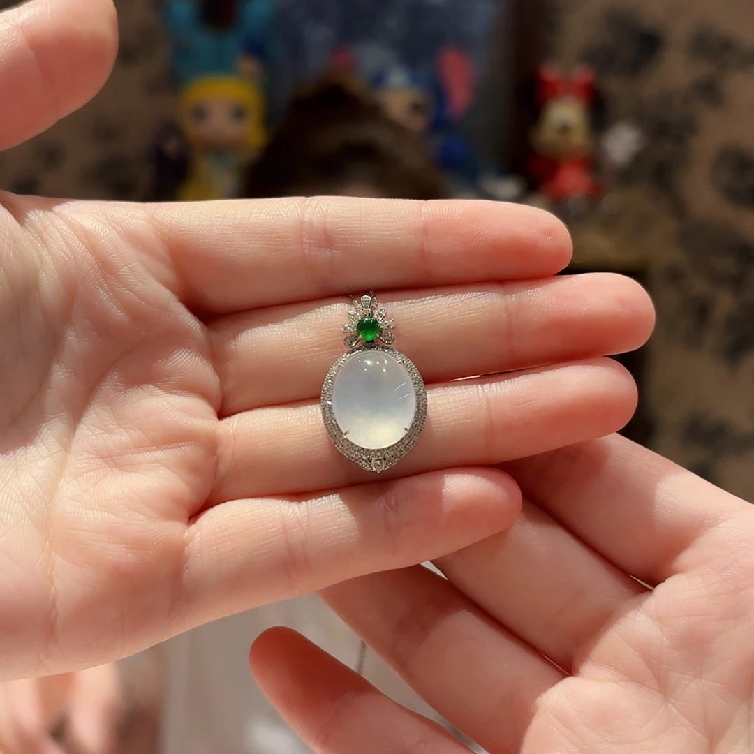 吊坠(赠链)18K金镶嵌翡翠