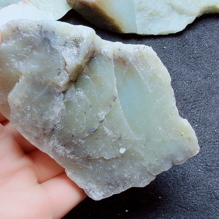 未镶嵌和田玉（糖玉）珠宝半成品