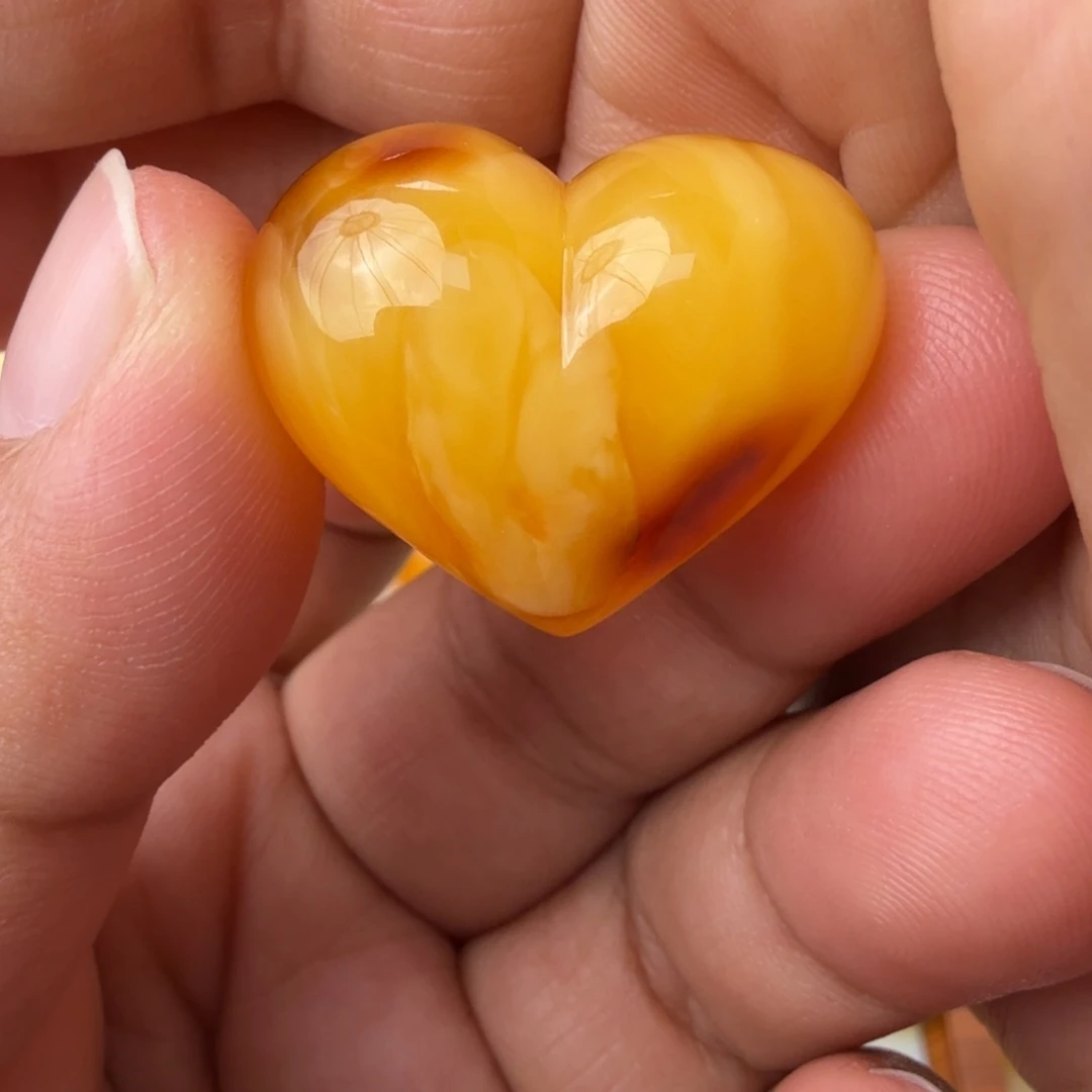 未镶嵌琥珀珠宝奇石